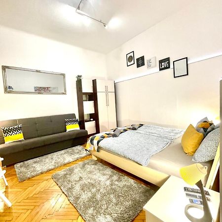 Small Cosy Apartment Near The Famous Westend City Center Budapest Esterno foto