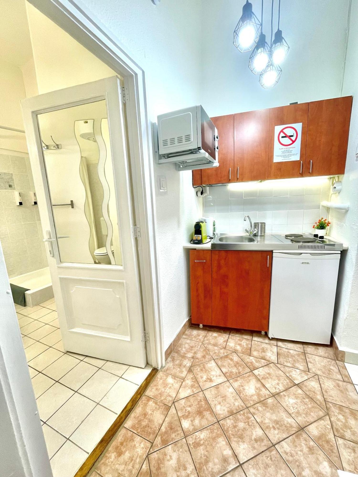 Small Cosy Apartment Near The Famous Westend City Center Budapest Esterno foto