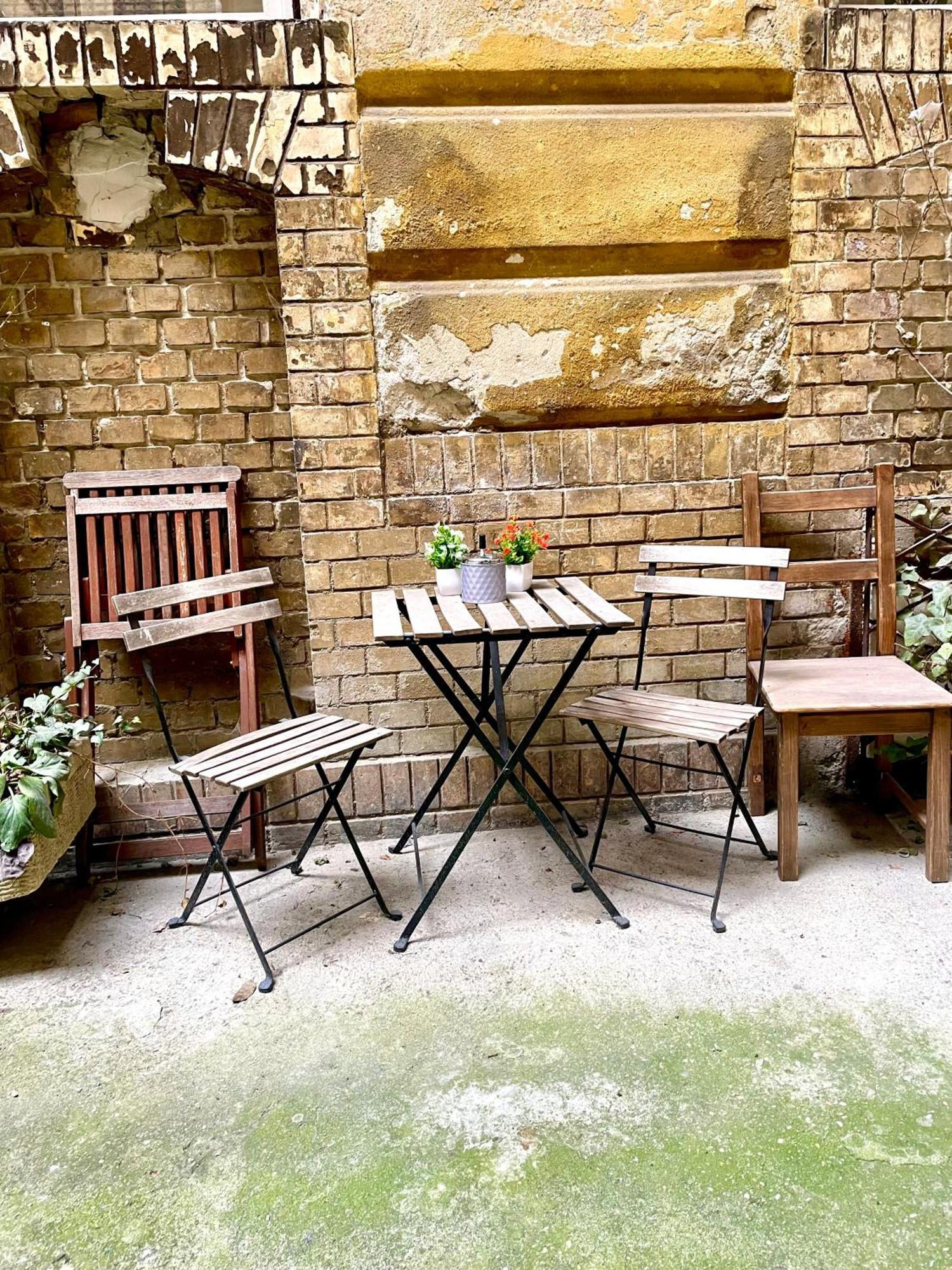 Small Cosy Apartment Near The Famous Westend City Center Budapest Esterno foto