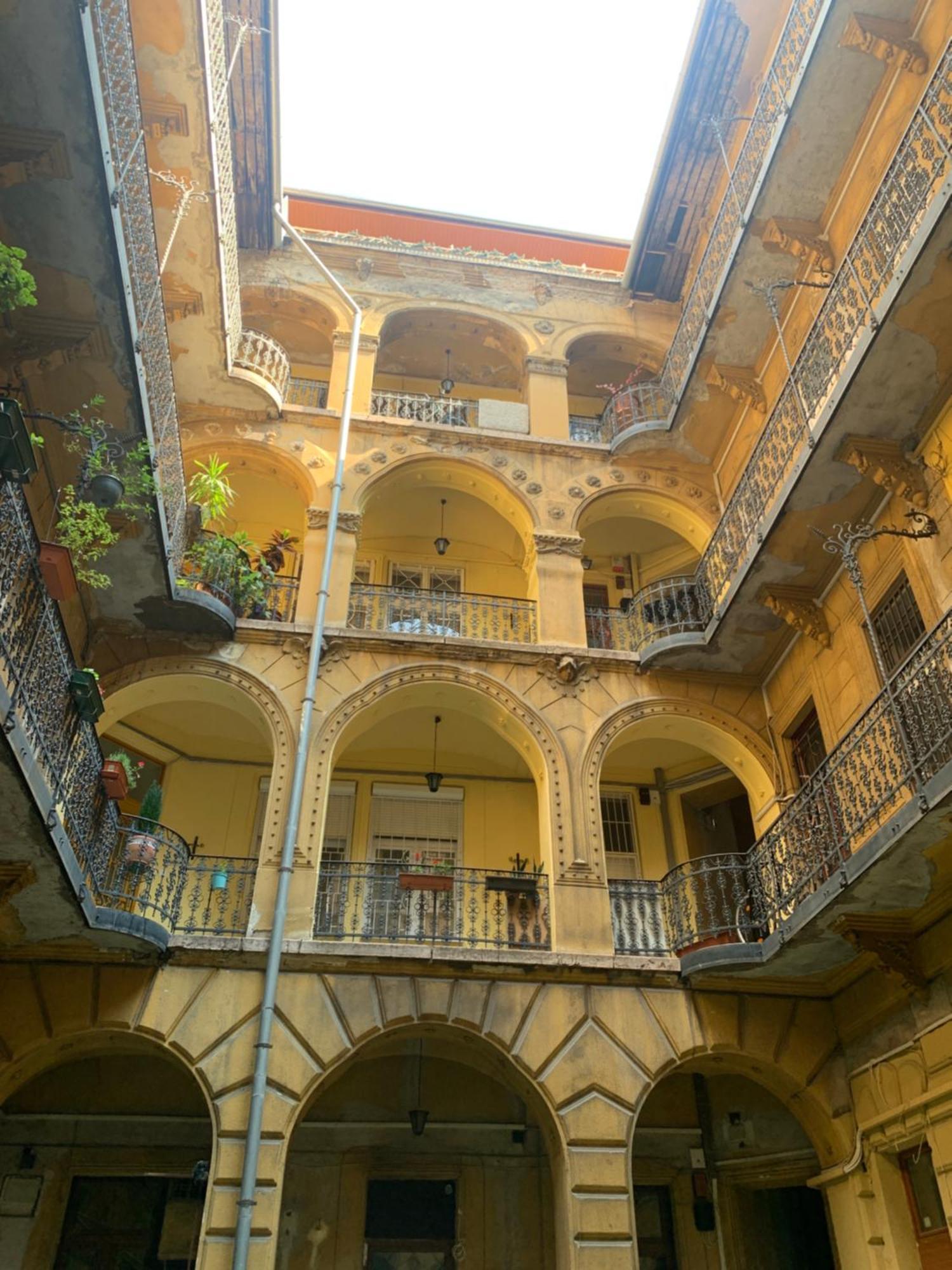 Small Cosy Apartment Near The Famous Westend City Center Budapest Esterno foto