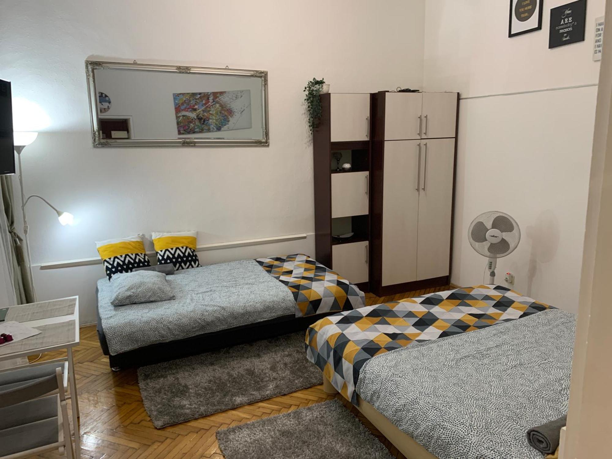 Small Cosy Apartment Near The Famous Westend City Center Budapest Esterno foto